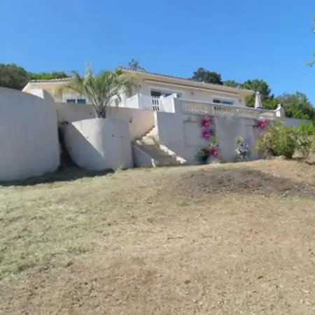 De 2 A A 700 M De La Avec Vue Sur La Piscine Privee Et Jardin Clos 萨里索伦札拉